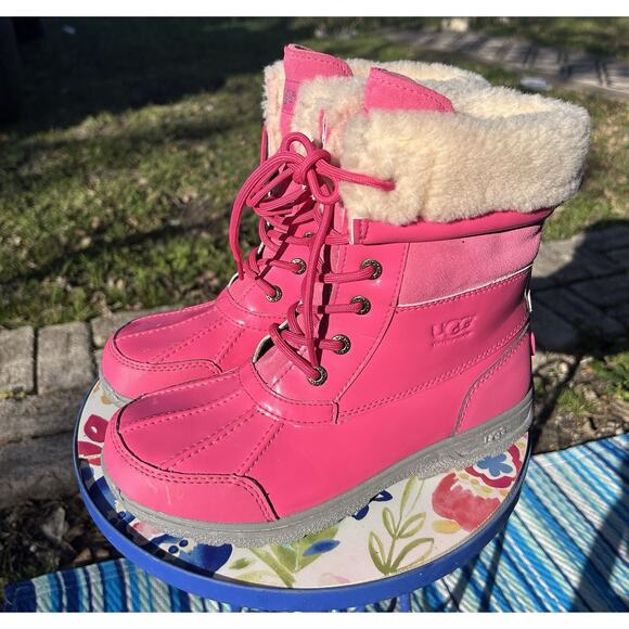 UGG Australia Butte II Patent Dove Pink 1014396K Lace Up Boots Size 6 - Picture 1 of 6